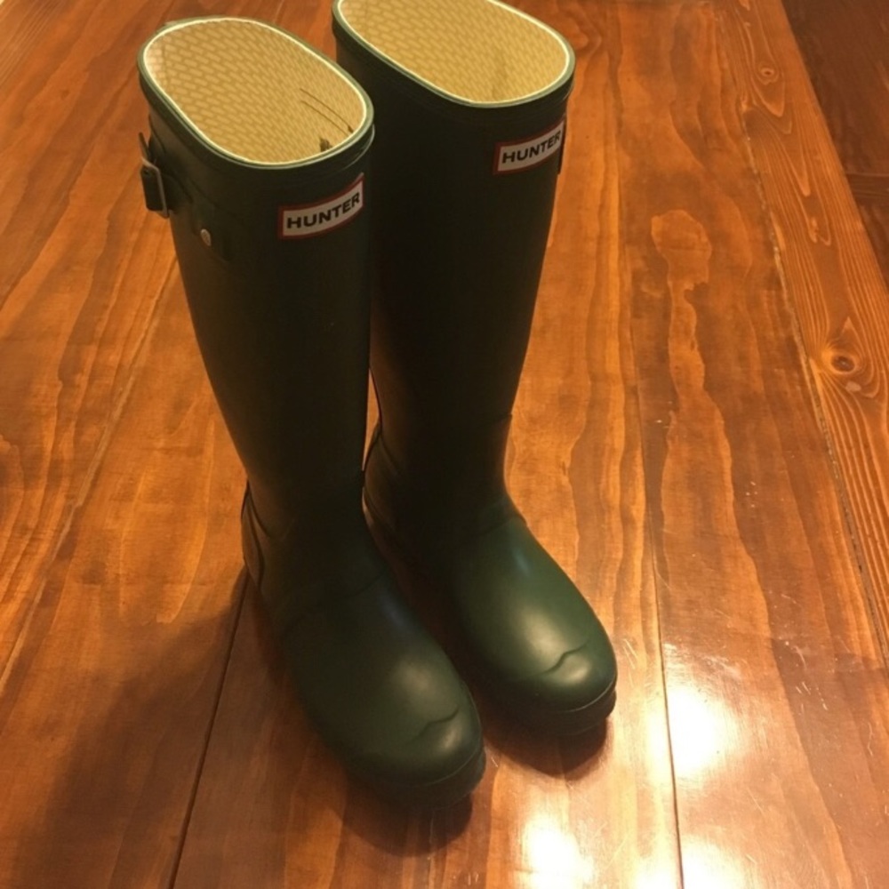 Hunter tall rain boots -green